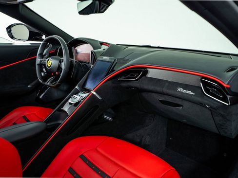 Certified 2025 Ferrari Roma Spider RWD image 23