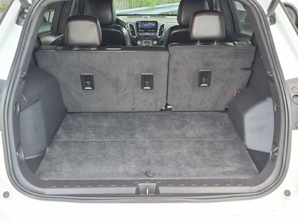 Used 2023 Chevrolet Equinox RS FWD image 26