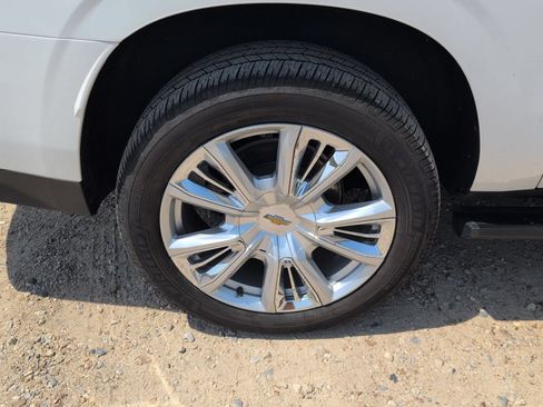 Used 2024 Chevrolet Suburban High Country AWD/4WD image 33