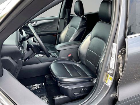 Used 2024 Ford Escape Platinum AWD/4WD image 24
