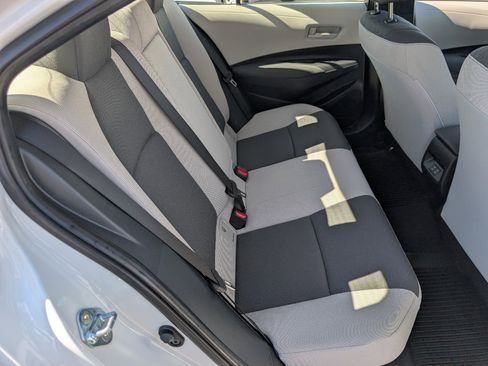 Used 2026 Toyota Corolla LE image 5