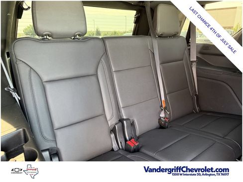 Used 2024 Chevrolet Tahoe LT w/ Luxury Package RWD image 29
