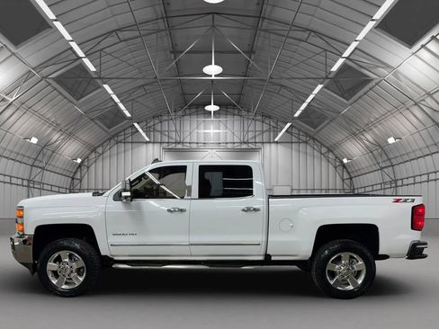 Used 2018 Chevrolet Silverado 2500 LTZ w/ Vortec Plus Package AWD/4WD image 2