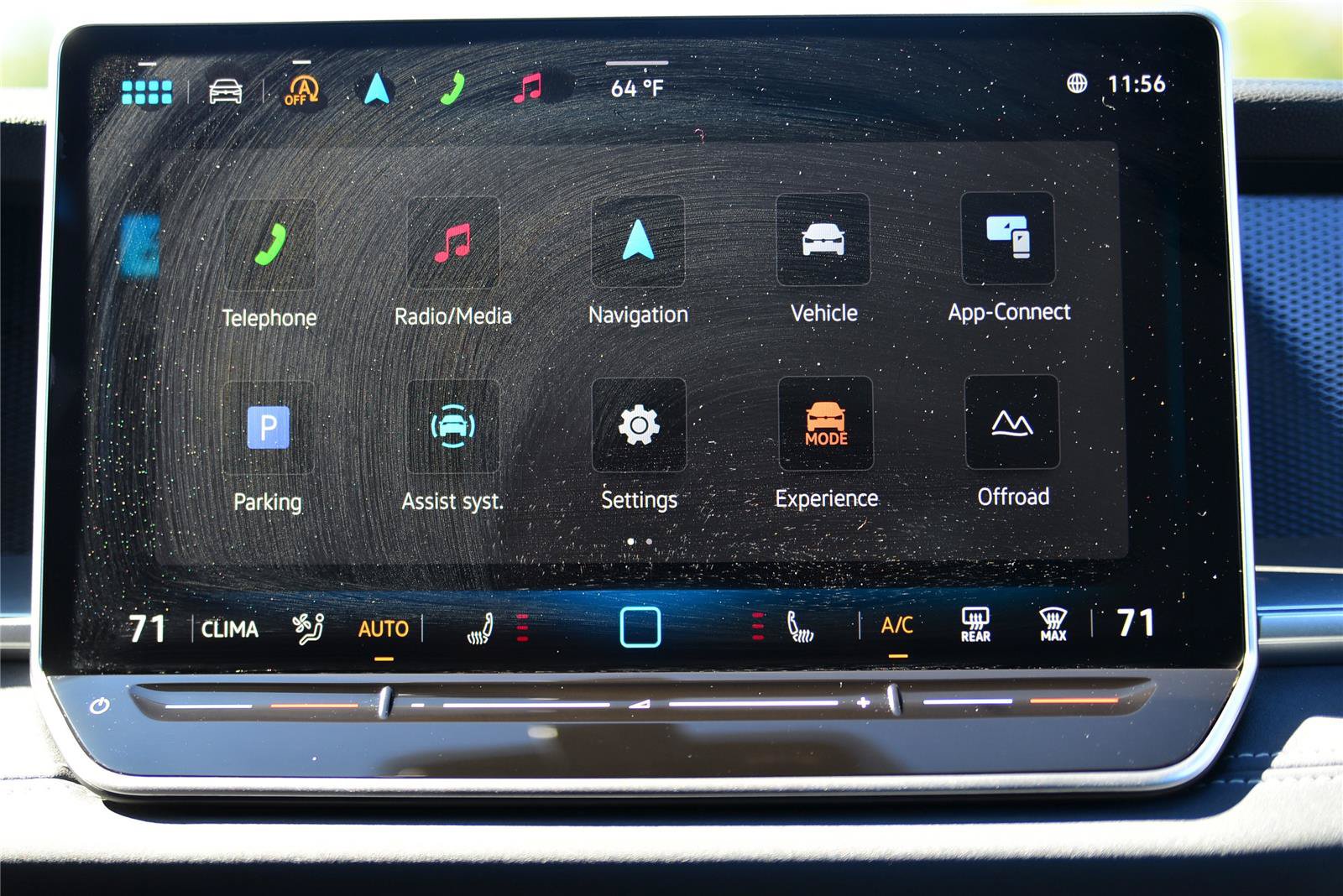 Certified 2025 Volkswagen Tiguan SE R-Line AWD/4WD image 28