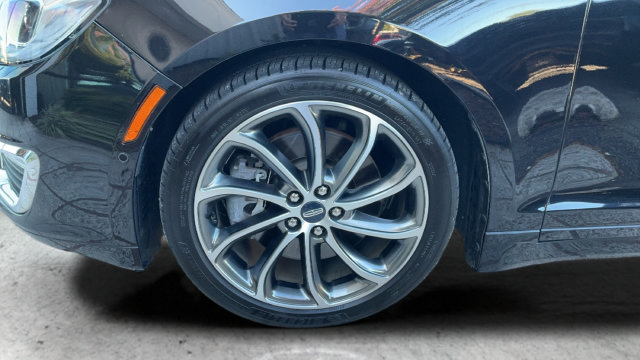Used 2020 Lincoln MKZ Reserve w/ Luxury Package AWD/4WD image 26