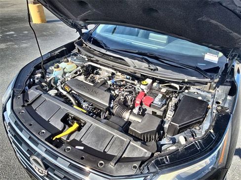 Used 2024 Nissan Rogue S image 17