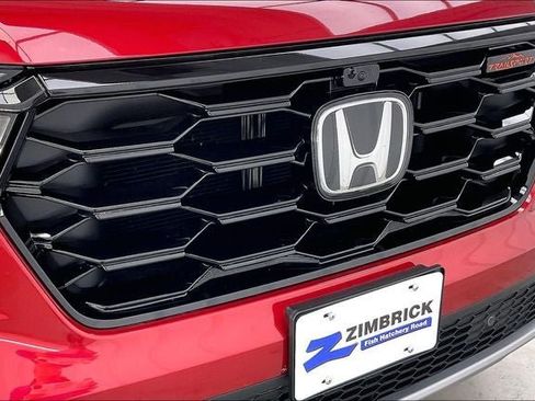 Certified 2025 Honda Pilot TrailSport image 31