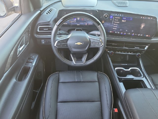 Used 2026 Chevrolet Traverse High Country w/ LPO, Floor Liner Package FWD image 7