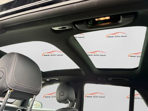 Used 2018 Mercedes-Benz GLC 300 4MATIC image 32