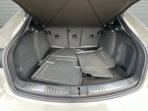 Certified 2023 Porsche Macan S image 42