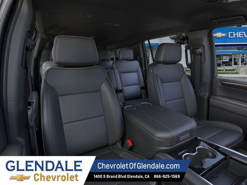 New 2026 Chevrolet Suburban Premier RWD image 16