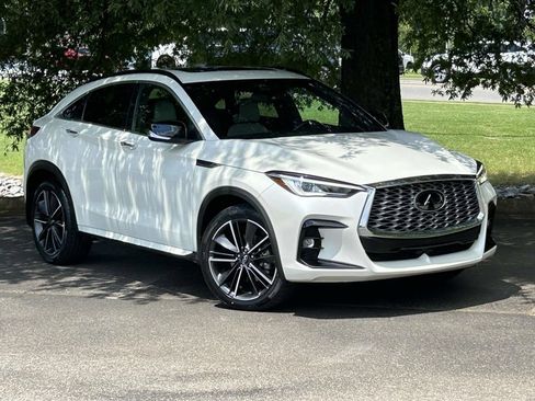Used 2022 INFINITI QX55 Luxe w/ Cargo Package AWD/4WD image 2