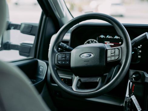 Used 2024 Ford F350 XLT image 13