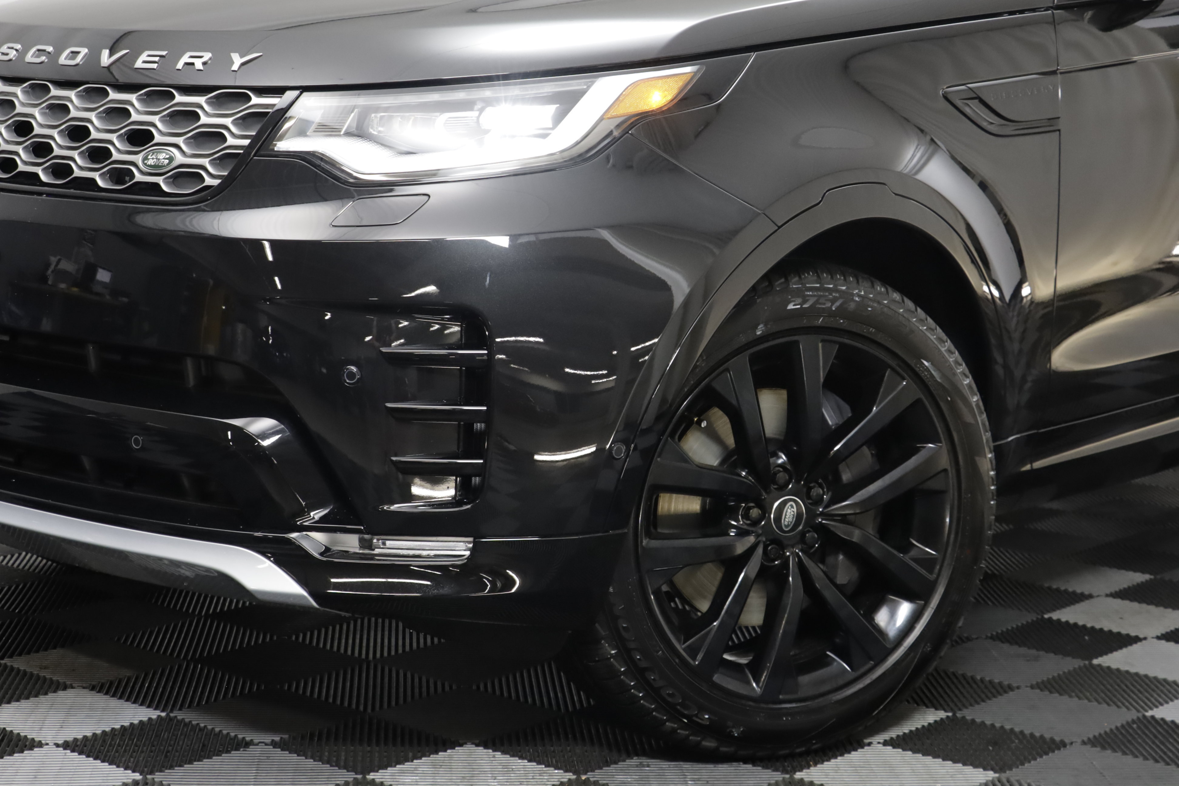 New 2026 Land Rover Discovery Limited Edition AWD/4WD image 4