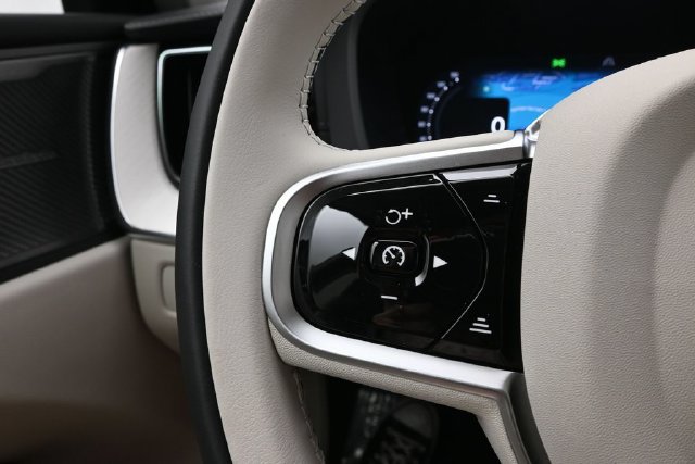 New 2026 Volvo XC60 B5 Ultra w/ Climate Package AWD/4WD image 27