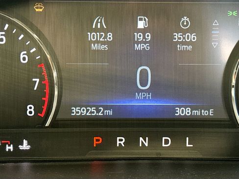 Used 2022 Ford Explorer XLT image 8