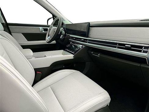 New 2025 Hyundai Santa Fe Calligraphy AWD/4WD image 16