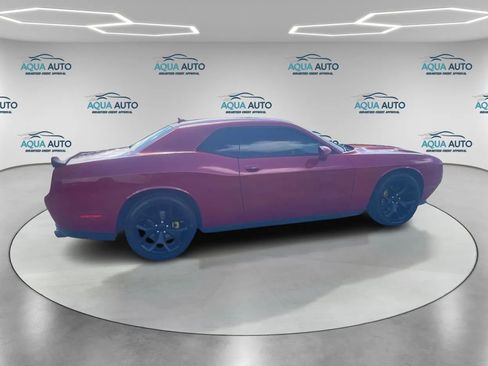 Used 2015 Dodge Challenger SXT Plus w/ Driver Convenience Group image 4