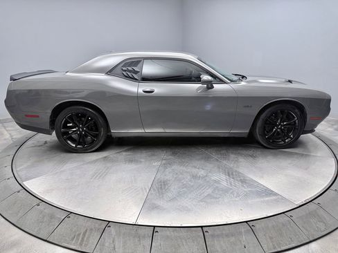 Used 2018 Dodge Challenger R/T w/ Blacktop Package RWD image 4
