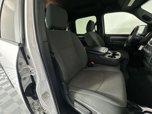Used 2024 RAM 1500 Warlock AWD/4WD image 26