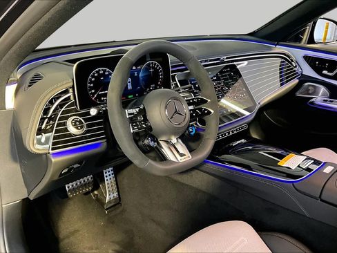 New 2027 Mercedes-Benz E 53 AMG e 4MATIC Wagon image 9