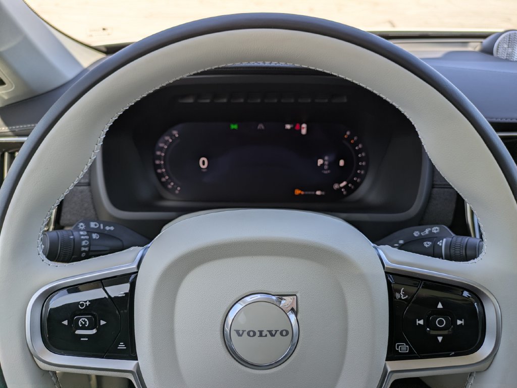 New 2026 Volvo XC90 B5 Ultra w/ Protection Package Premier AWD/4WD image 40