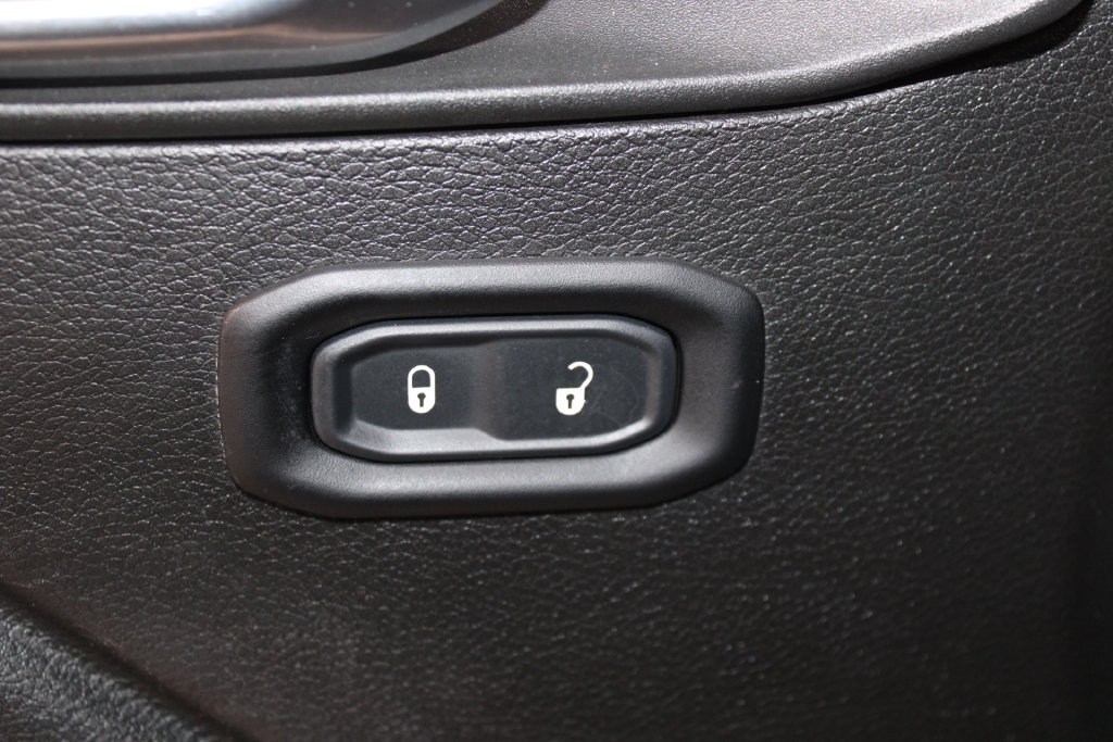Used 2024 Jeep Wrangler Unlimited Rubicon 4xe AWD/4WD image 40