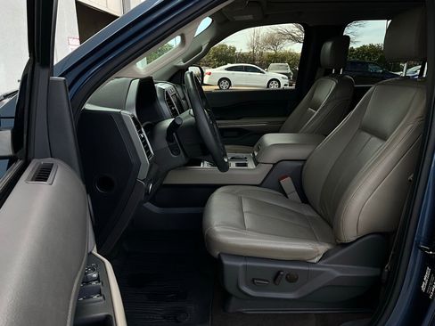 Used 2020 Ford Expedition XLT w/ Equipment Group 202A image 9