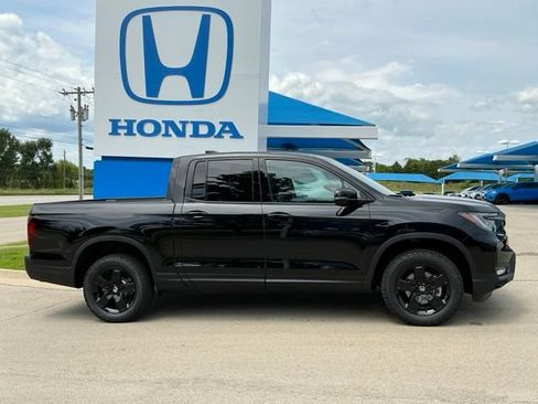 New 2026 Honda Ridgeline Black Edition image 2