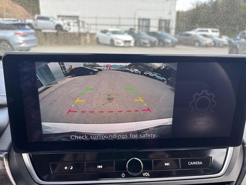 Used 2023 Nissan Altima 2.5 SV w/ SV Premium Package image 19