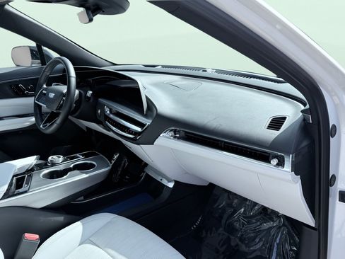Used 2024 Cadillac Lyriq Luxury RWD image 57