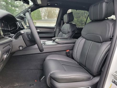 New 2026 Jeep Grand Wagoneer Summit AWD/4WD image 19