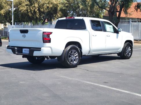 New 2026 Nissan Frontier SV w/ SV Convenience Package RWD image 2