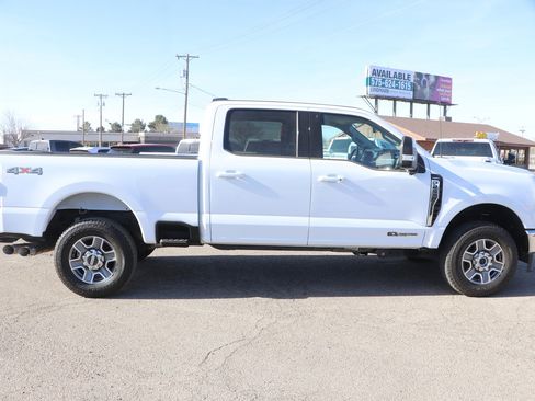 Used 2024 Ford F250 Lariat AWD/4WD image 8