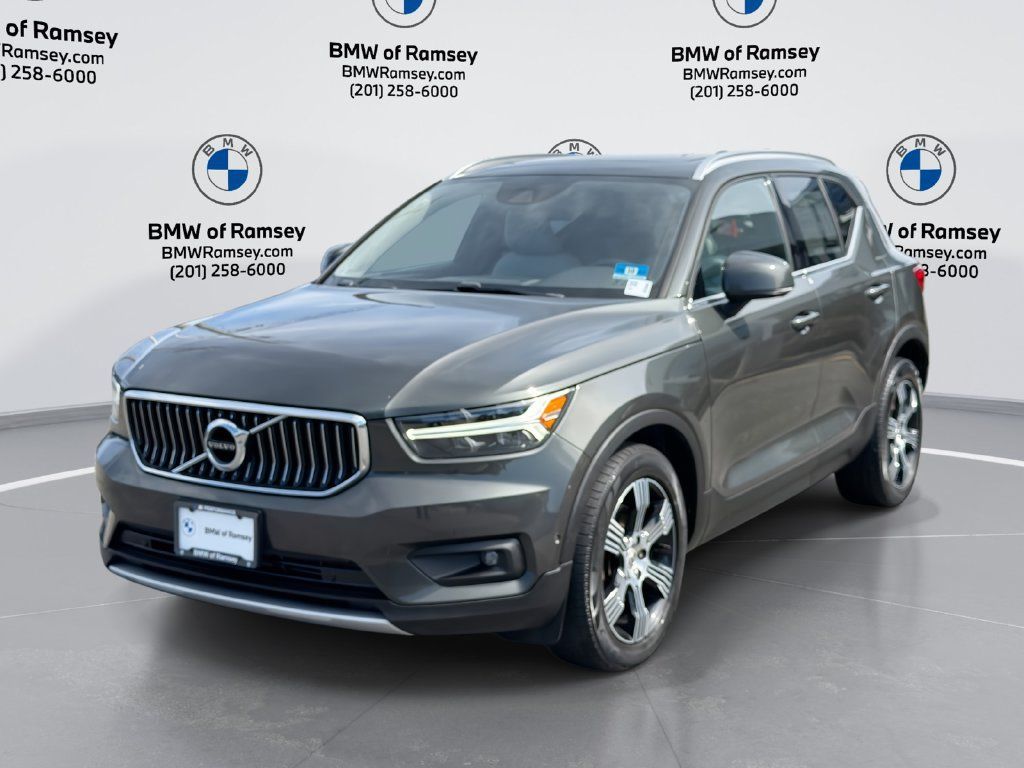 Used 2019 Volvo XC40 T5 Inscription AWD/4WD image 1