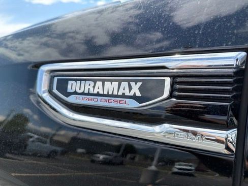 Used 2022 GMC Sierra 1500 SLT w/ SLT Premium Plus Package AWD/4WD image 11