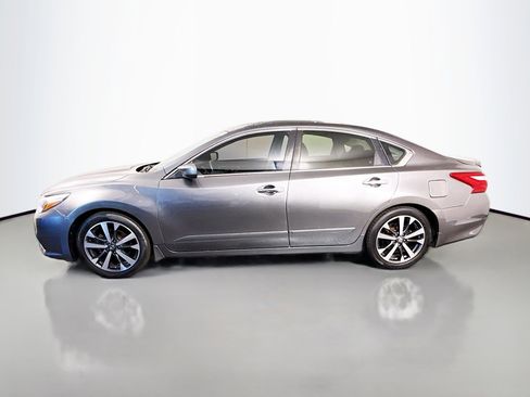 Used 2017 Nissan Altima 2.5 SR image 6