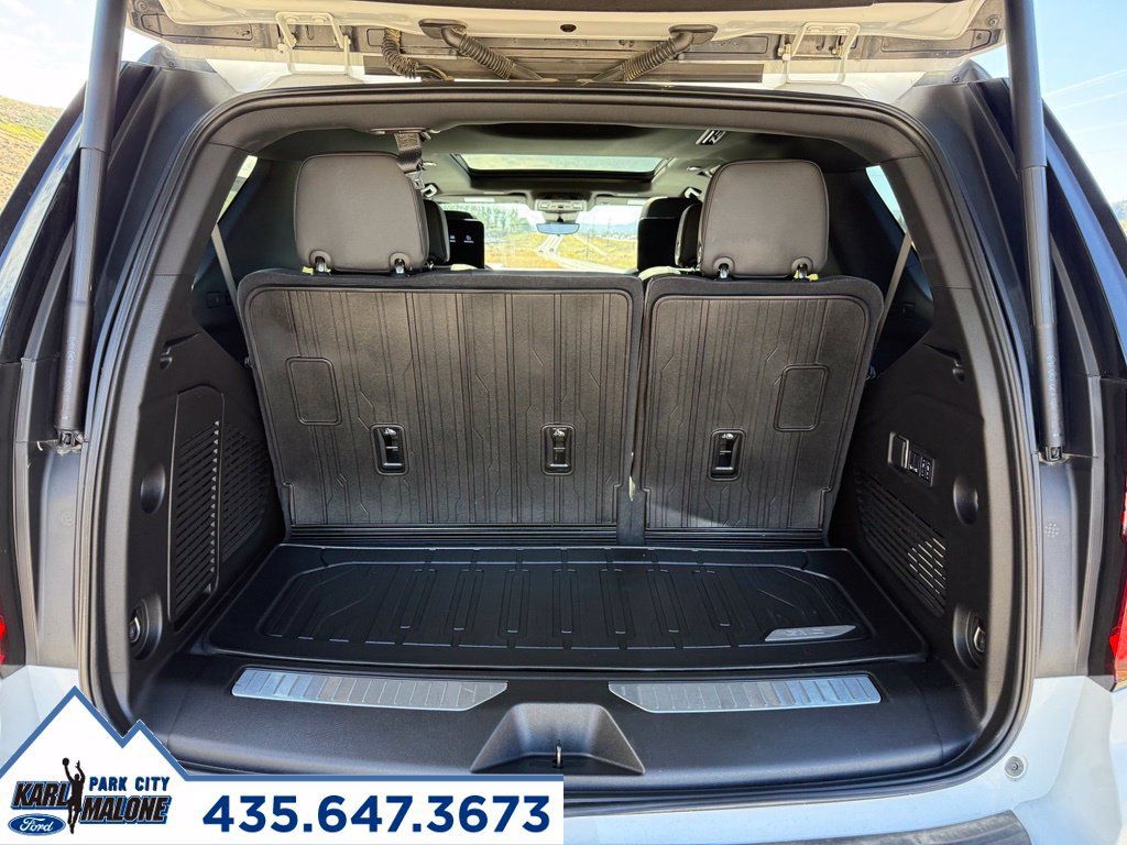 Used 2025 GMC Yukon AT4 w/ AT4 Premium Plus Package AWD/4WD image 36