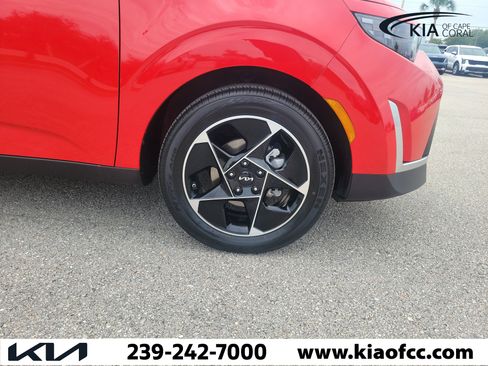 Used 2025 Kia Soul EX FWD image 7