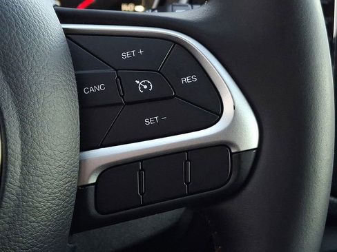 Used 2019 Jeep Compass Latitude image 21