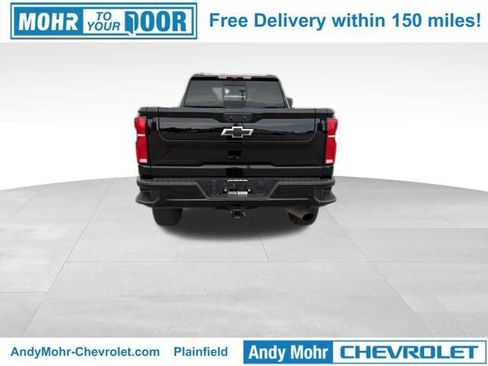 Used 2024 Chevrolet Silverado 2500 LT w/ Midnight Edition AWD/4WD image 4