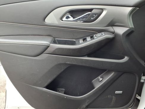 Used 2023 Chevrolet Traverse LT w/ LT Premium Package image 22