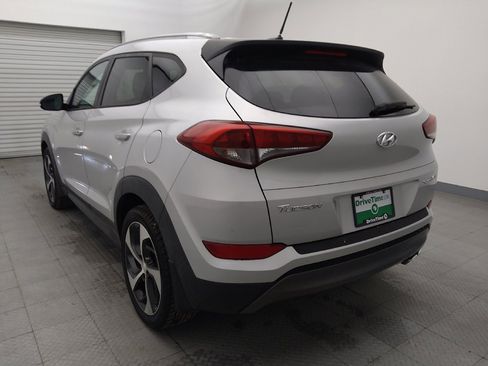 Used 2016 Hyundai Tucson Sport image 5