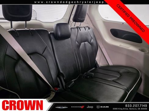 Certified 2023 Chrysler Pacifica Limited image 11