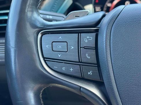 Used 2018 Lexus LS 500h AWD image 25