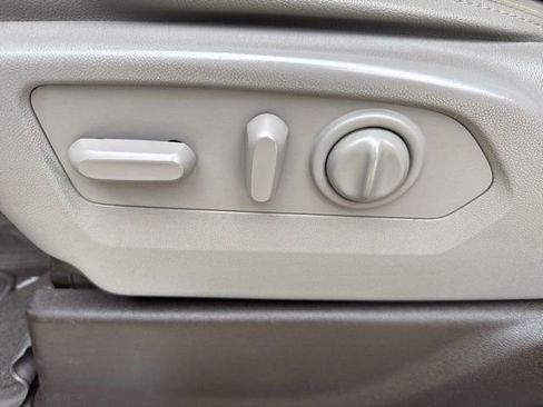 Used 2019 GMC Sierra 1500 SLT image 30