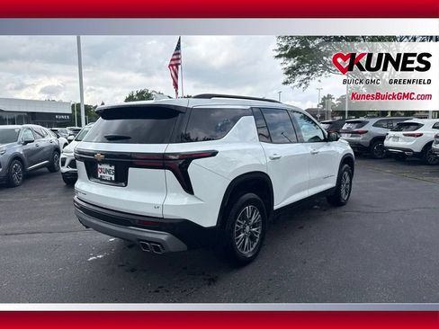 Used 2024 Chevrolet Traverse LT AWD/4WD image 8