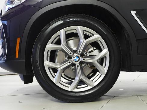 Used 2023 BMW X4 xDrive30i w/ Premium Package AWD/4WD image 5