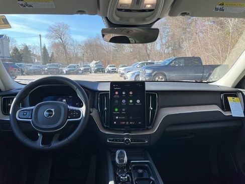 New 2026 Volvo XC60 B5 Core w/ Climate Package image 21