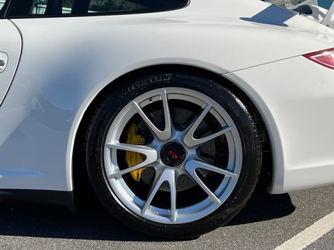 Used 2011 Porsche 911 GT3 image 3